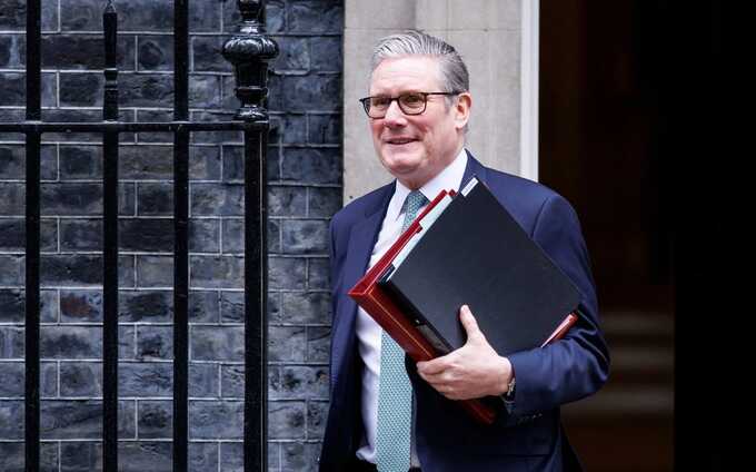 Labour civil war brewing as ministers warn coup against Starmer would trigger chaos