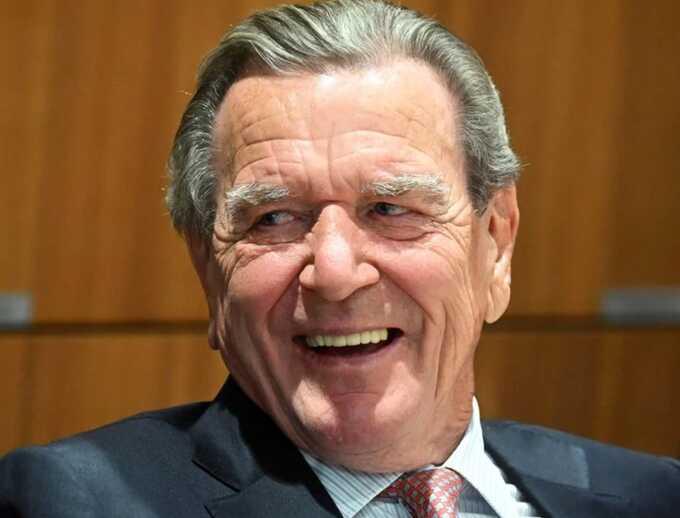 EU rejects Putin’s proposal to use Gerhard Schröder as Ukraine peace mediator