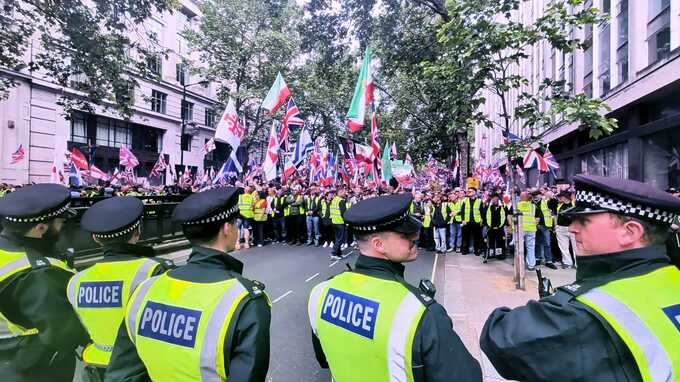 Met investigates hate crimes after rival London protests draw tens of thousands