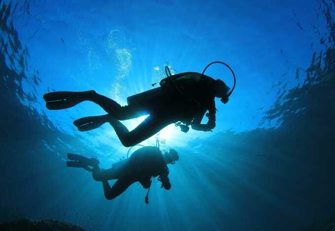 Italian ecology professor among victims of Maldives underwater cave disaster