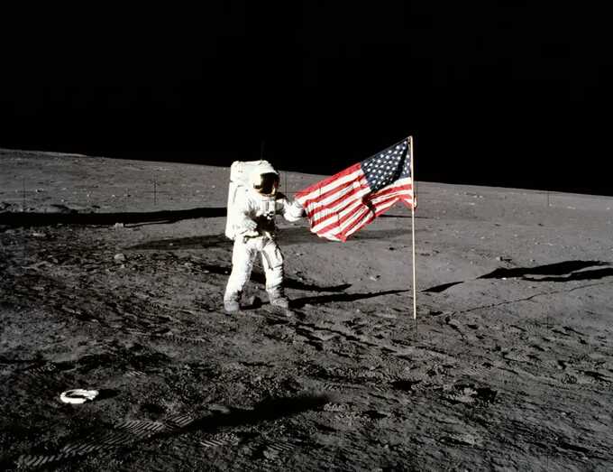 Chilling Apollo 12 audio captures astronauts describing unexplained lights in the dark