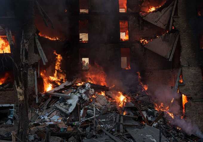Russia uses nuclear-capable Oreshnik missile in deadly strike on Ukrainian capital