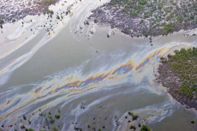 Shell continued operating Nigerian pipeline despite internal warnings over major pollution risk