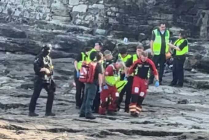 Boy, 17, has leg amputated after brutal stabbing on packed Barry Island seafront