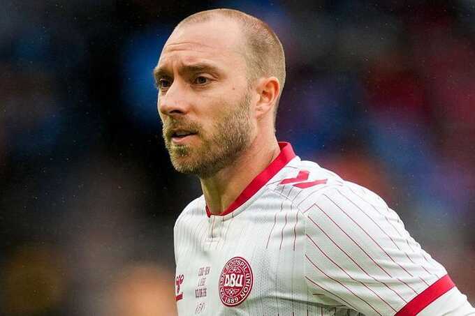 Christian Eriksen collapses again during Denmark friendly against Ukraine