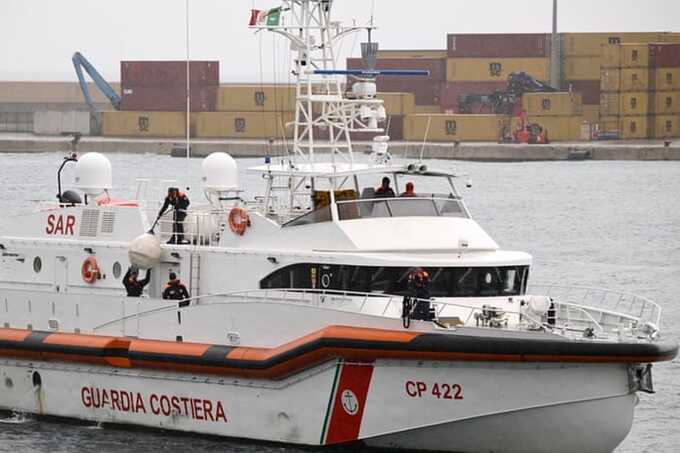 Ten migrants found dead after boat capsizes off Malta