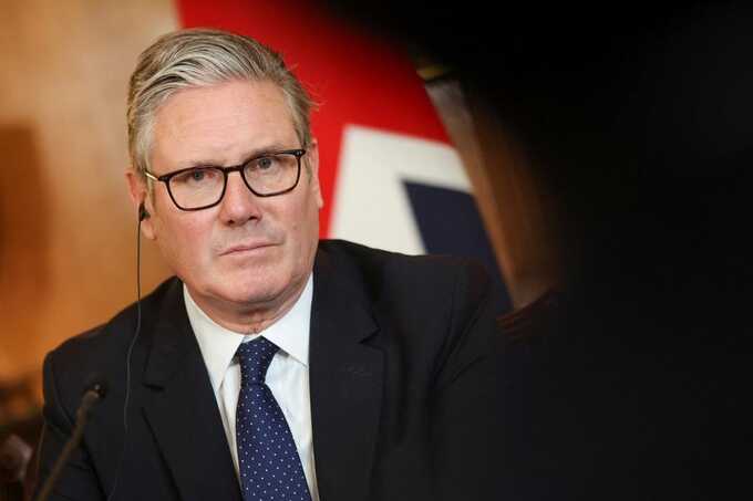 Starmer announces under-16 social media ban as parents cheer historic crackdown