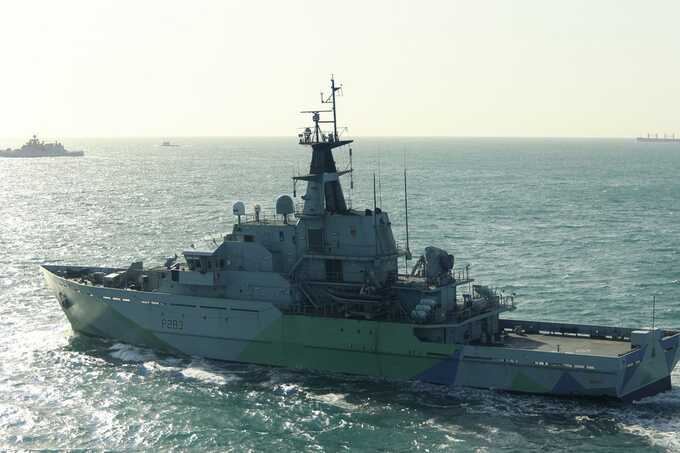 Russian warship fires warning shots near British yacht in English Channel