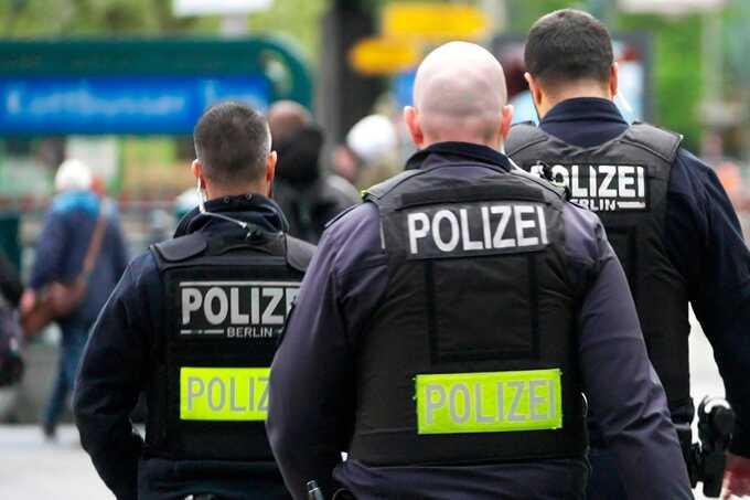 One dead and several injured in knife rampage in German spa town