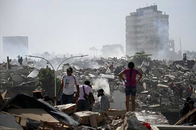 Double earthquake in Venezuela kills 235 and injures 4,300 as devastation spreads