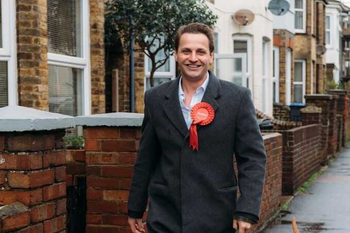 Starmer refuses to sack minister as Labour infighting explodes