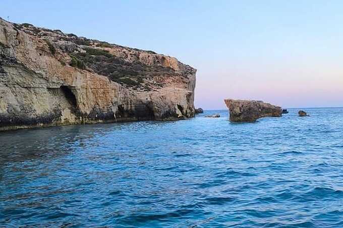 Tourist killed after Malta’s iconic "Kissing Elephants" rock arch collapses