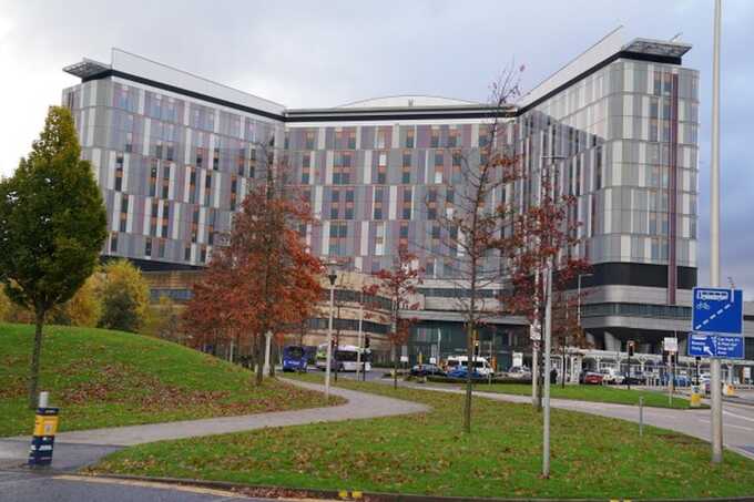 Ebola scare at Glasgow hospital ends after patient tests negative