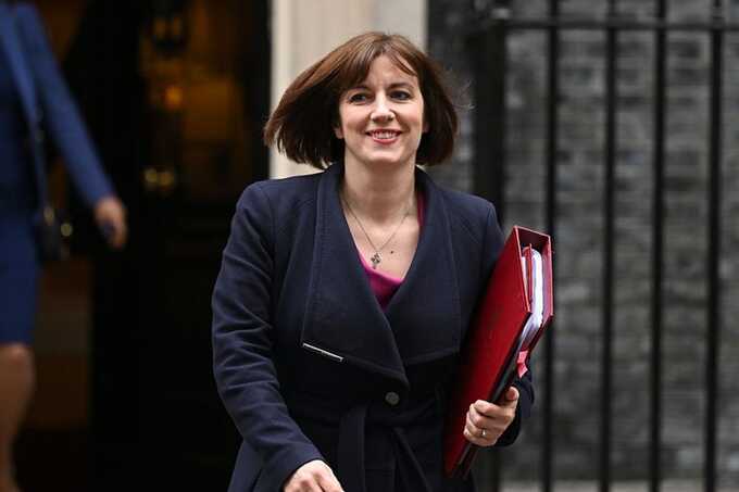 Bridget Phillipson’s childhood poverty claims challenged by former neighbours