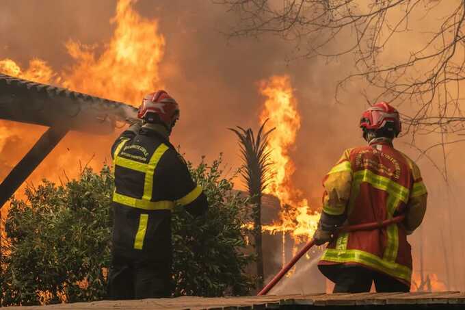 More than 300,000 flee as wildfires spread across France and Spain