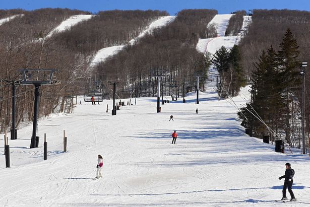 A photo of the ski trail dqxikeidqkikdinv