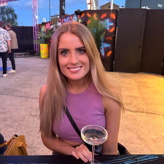London Lawyer Simone White has died after drinking vodka poisoned with methanol in Laos. Taken from: https://www.facebook.com/simonew3 dqxikeidqkikdinv