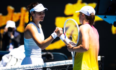 Emma Raducanu was outclassed in a defeat to Iga Swiatek dqxikeidqkikdinv