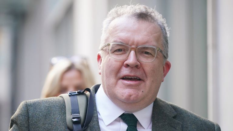 Former Labour deputy leader Lord Tom Watson leaving the Rolls Building in London, following a hearing of unlawful information gathering claims against News Group Newspapers (NGN), publisher of The Sun and the now-defunct News Of The World, for alleged unlawful information-gathering. Lord Watson and the Duke of Sussex are suing NGN over allegations they were targeted by journalists and private investigators working for the publisher. Picture date: Friday November 15, 2024. PA Photo. See PA story COURTS NGN. Photo credit should read: Yui Mok/PA Wire dqxikeidqkikdinv
