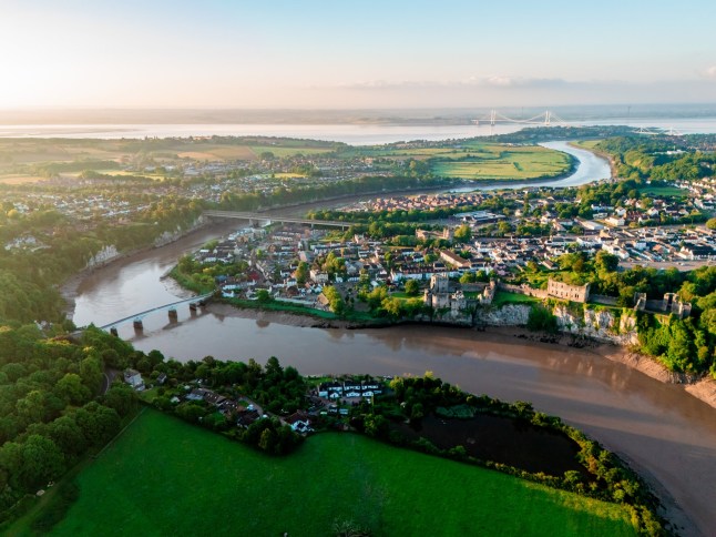 Drone view of Chepstow at morning, Wales, UK dqxikeidqkikdinv