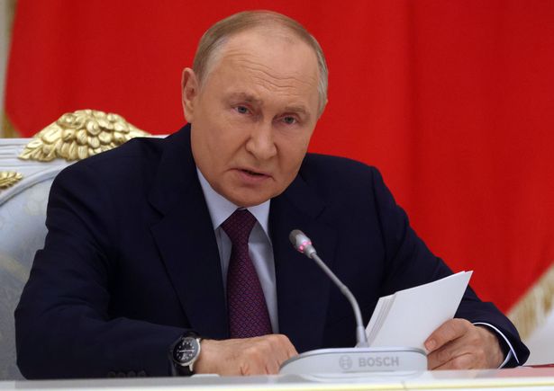 Vladimir Putin dqxikeidqkikdinv