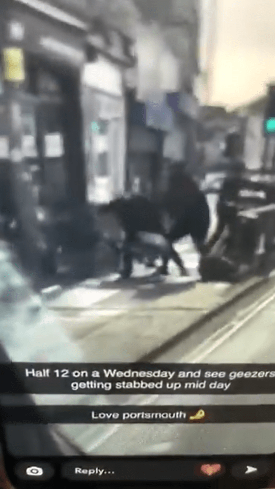 Screenshot of a street fight. dqxikeidqkikdinv