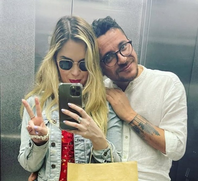 An English woman and a South African were found dead inside a holiday villa in Vietnam. Greta Marie Otteson, 33, and her fiance Els Arno Quinton, 36, (PICTURED TOGETHER) reportedly drank bottles of wine at the Hoi An Silverbell villa in Hoi An Town in central Quang Nam province. They were discovered dead in separate rooms by shocked resort staff who arrived to clean the property on December 26. Greta was said to have been lying in her bed lifeless in room 101. Officers then barged into Arno’s locked room and also found him dead. ???PACKAGE: Pictures, text dqxikeidqkikdinv