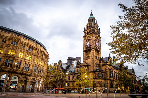 Roads near Sheffield Town Hall remain closed dqxikeidqkikdinv