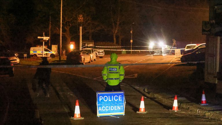 Scene of fatal Shooting at Three Horseshoes pub in Knockholt, Kent, on Friday evening (February 14, 2025). Pics show pub, scene of shooting in car park, forensic teams, officers at cordon
Source: UKNIP. Pics bought in, no credit
https://uknip.photoshelter.com/gallery/kent-mum-Shot/G0000vhRIXA_Fp6I