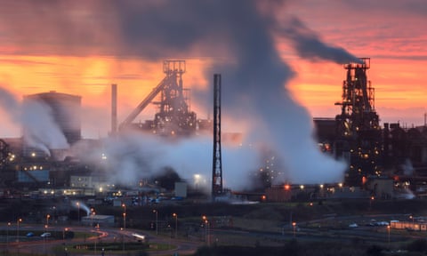 Port Talbot steelworks at sunset dqxikeidqkikdinv