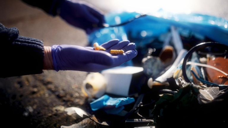 Much of the rubbish is builders&rsquo; waste  dqxikeidqkikdinv