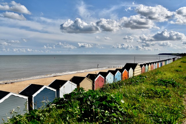 Gorleston-on-sea beach huts. dqxikeidqkikdinv
