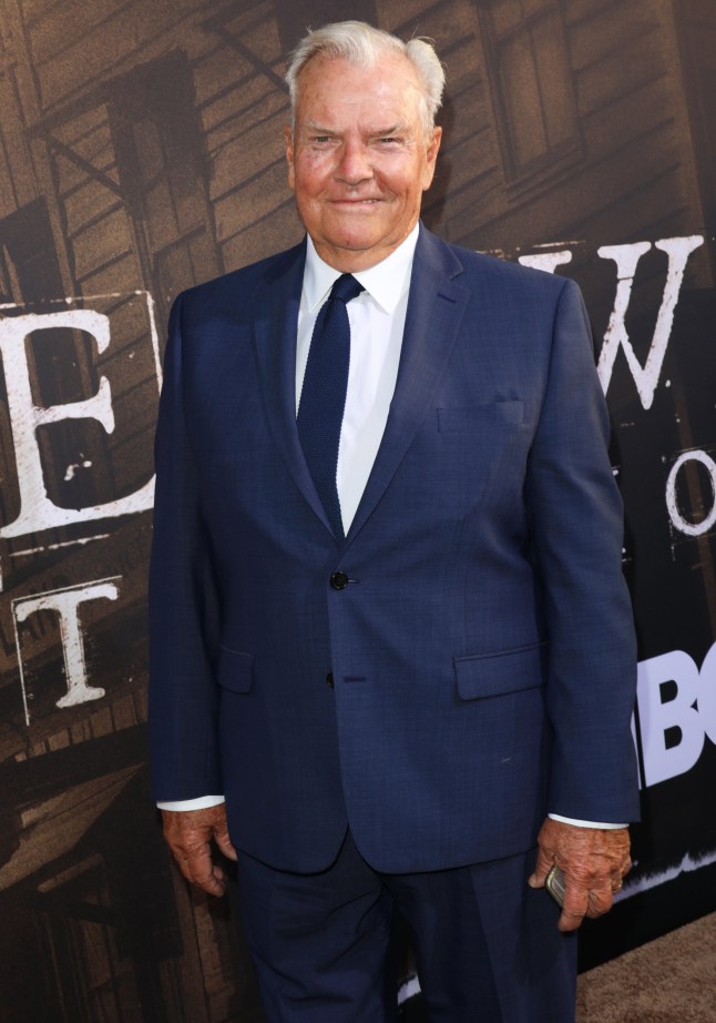 LOS ANGELES, CALIFORNIA - MAY 14: Actor Peter Jason attends the LA premiere of HBO’s "Deadwood" at The Cinerama Dome on May 14, 2019 in Los Angeles, California. (Photo by Paul Archuleta/FilmMagic) dqxikeidqkikdinv