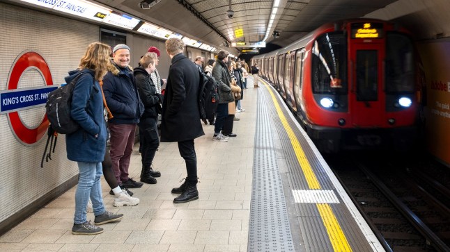 Boy, 15, says he saw ghosts at King’s Cross station according to TfL report dqxikeidqkikdinv