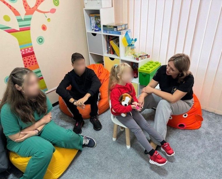 In October, 2024, seven Ukrainian children were returned home as part of the President of Ukraine?s initiative, Bring Kids Back UA. The children, ranging in age from 3 to 17, and their families spent a long time in temporarily occupied territories of Ukraine. Photo: Ombudsman?s Office of Ukraine dqxikeidqkikdinv
