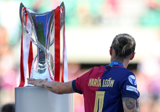 LISBON, PORTUGAL - MAY 24: Maria Leon of FC Barcelona walks past the UEFA Women’s Champions League trophy following defeat in the UEFA Women’s Champions League final match between Arsenal WFC and FC Barcelona at Estadio Jose Alvalade on May 24, 2025 in Lisbon, Portugal. (Photo by Maja Hitij/Getty Images) tidttiqzqiqkdprw dqxikeidqkikdinv